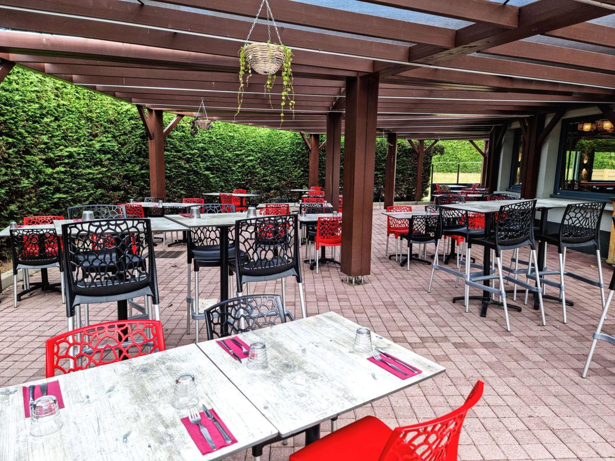 Ibis Caen Porte De Bretagne Bretteville-sur-Odon Exterior foto