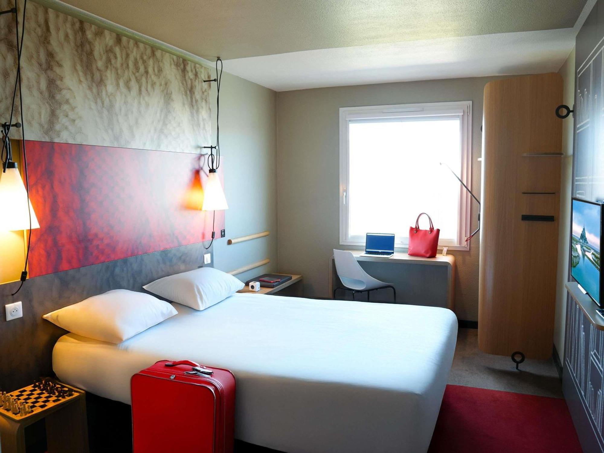 Ibis Caen Porte De Bretagne Bretteville-sur-Odon Exterior foto